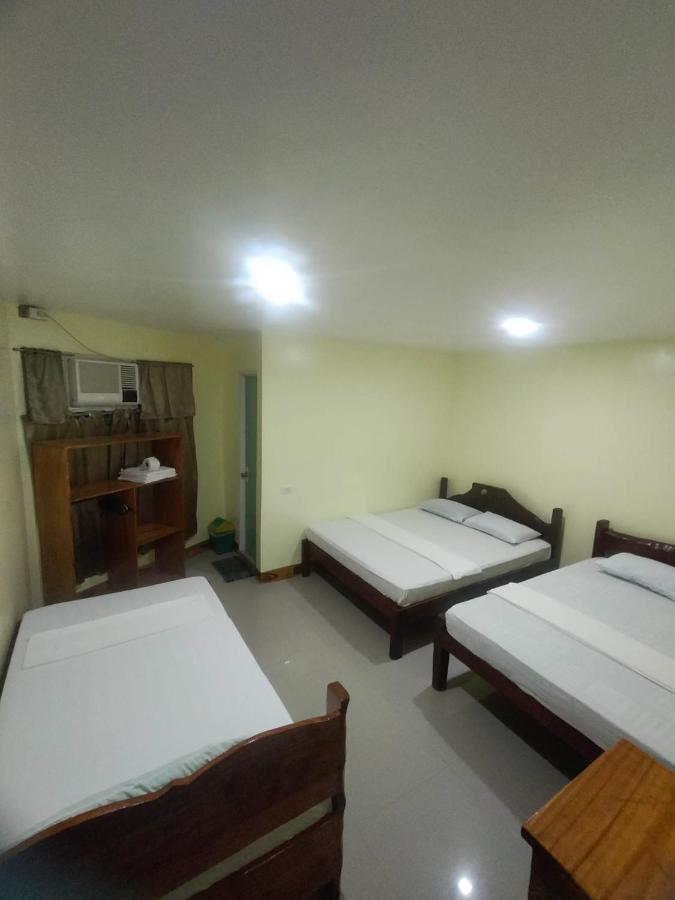Edgar'S Guest House Moalboal Esterno foto